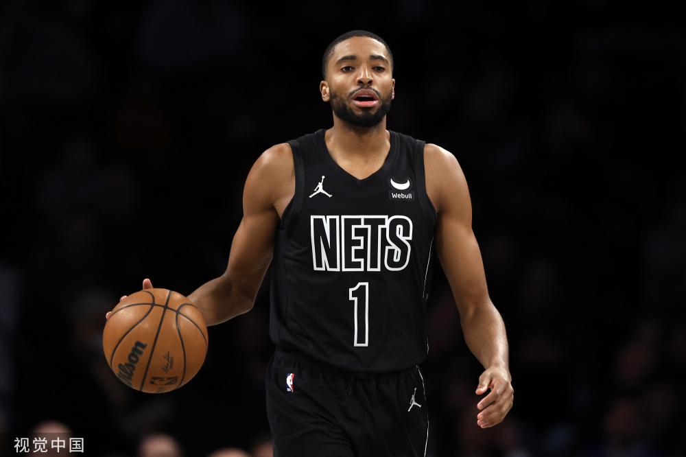 在足球赛场 在足球赛场